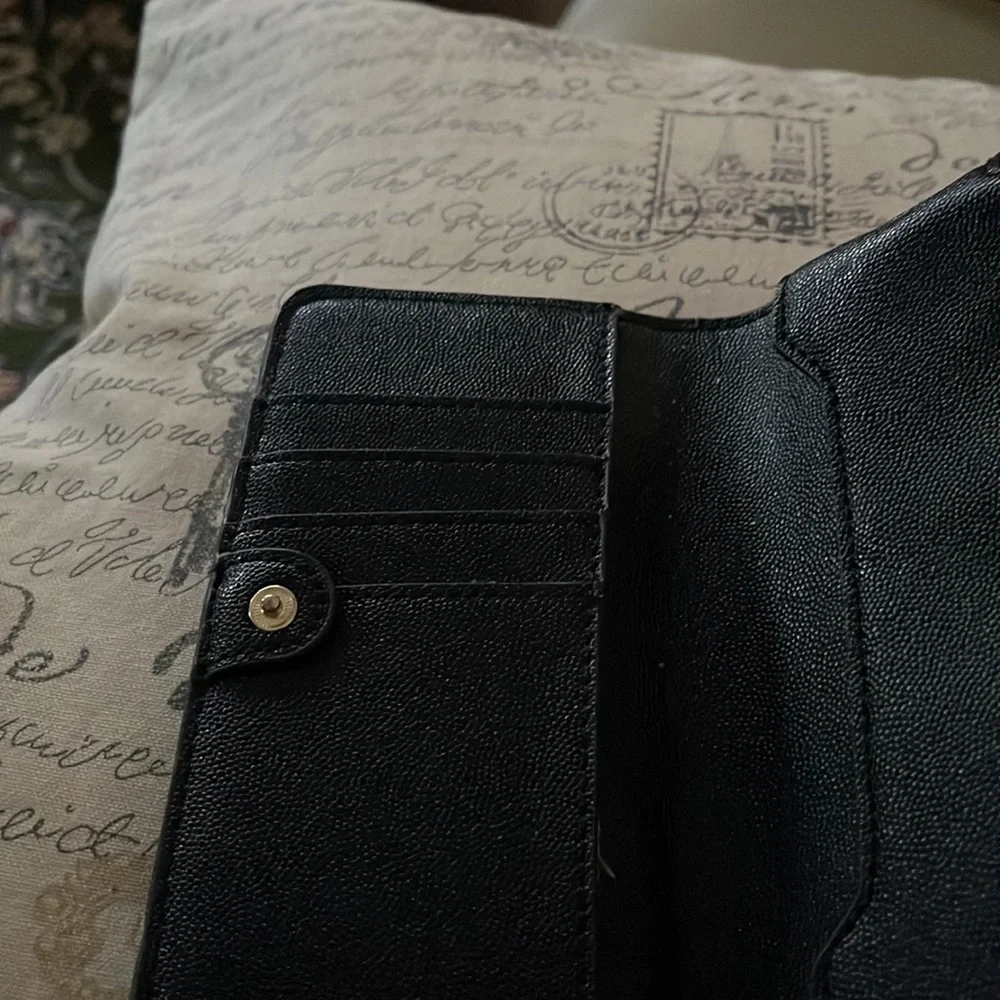 Beautiful Anne Klein Card Holder & Phone Case. Black Leather w/ snap closure